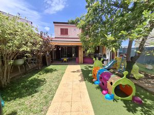 Grande maison familiale avec jardin à Plateau Cailloux : un