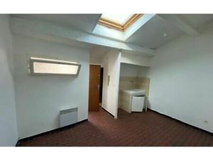 Location appartement  17.66 m² T-1 à Ollioules  250 €