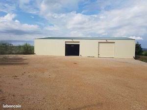 Local d'activité 700m²