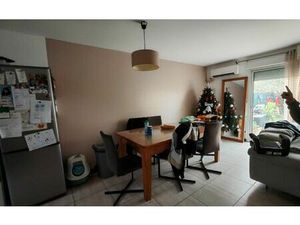 Location maison  79.1 m² T-4 à Vergèze  890 €