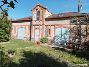Location très belle maison ancienne à Labège dans écrin de verdure