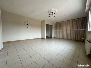 Grand appartement de 97m² à louer sur Arques