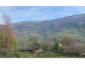 TERRAIN constructible belle parcelle de 1200m2 secteur calme saint d'arvey