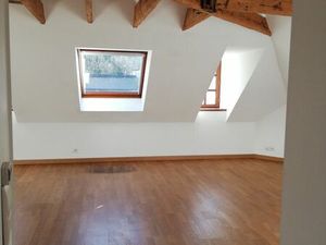 Location T3 port launay