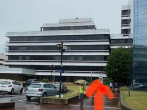 Bureaux PETIT PRIX à louer 15 m2 à 350 euros HT toutes charges comprises