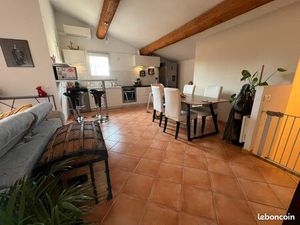 Maison grand T3 jardin garage parking près d'Aix