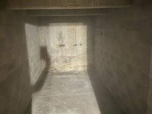 ? Box à louer – 10 m² – Idéal stockage ou garage moto