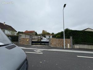 Terrain avec 60m2 de garage