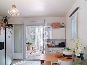 Appartement T2 à louer - 2 pièces - 29 61 m2 - St Martin De Crau - 13 - PROVENCE-ALPES-COT