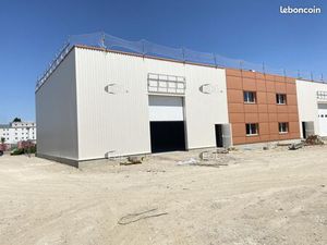 Local d'activité 370 m²
