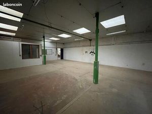 Local d'activité 150 m²