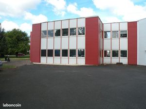 Bureau 75 m² proche de Nantes