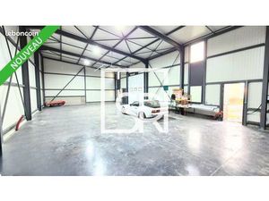 Local d'activité 220 m²