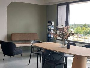 Bureau à louer face au Parc de Lacroix Laval