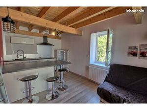 ? Charmante maison de bourg avec garage moto