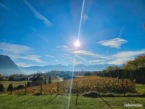 Myans vue panoramique sans vis à vis au pied des vignes