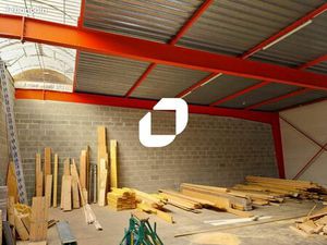 Local d'activité 270 m²