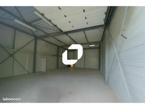 Local d'activité 600 m²