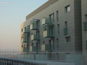 Loue f2 face chu amiens