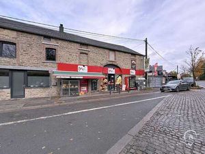 Bâtiment de 170 m² à vendre à Hamois