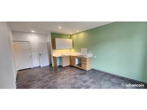 APPARTEMENT T2 refait à NEUF - CENTRE DU VILLAGE DE VAUGNERAY