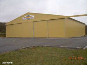 Hangar aéronautique