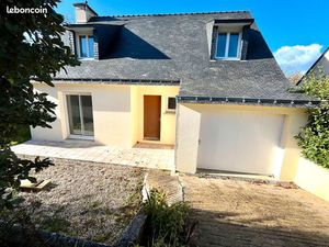 Maison située à La Trinité Surzur à 15 mn. De Vannes  des plages de Damgan et de la Presqu