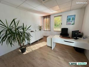 Bureaux 74 m²