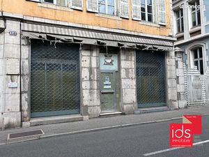 Local commercial 100 m² CHAMBERY