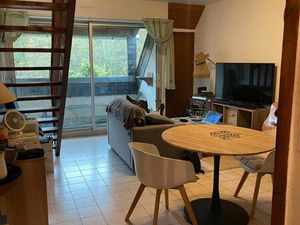 Loue bel appartement au calme dans environnement verdoyant