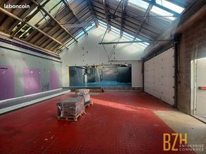 Local 595 m² LORIENT