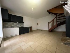 LOCATION T2 entre PLAUDREN ET LOCQUELTAS libre