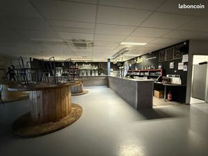 Bar  salle de réception 500 m² Aubière
