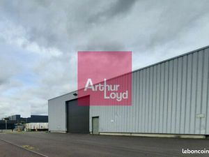 Local d'activité 1 800 m²