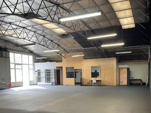 Entrepôt - 360m ²