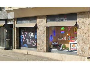 Murs commerciaux 39m2 - galerie du Pavillon