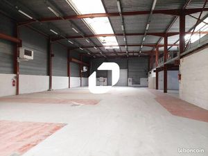Local d'activité 1 726 m²