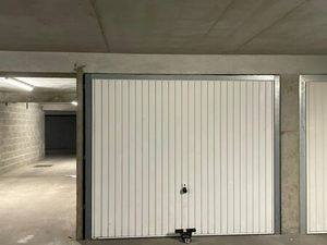Location Garage/Box 15m² – Métro Garibaldi