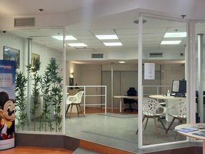 Local commercial dans centre commercial