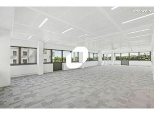 Bureau 3 157 m²