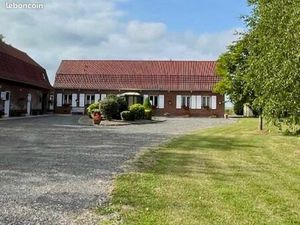 Plain-Pied de 160 m² + dépendances 430 m² + 6 300 m² de terrain