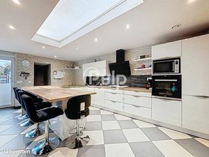 Maison 7 pièces 200 m²