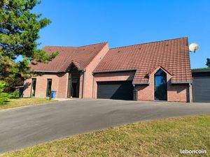 Maison individuelle 4 chambres – 182 m² habitables – Grand jardin