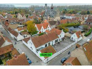 Ancien site scolaire de caractère offrant de nombreuses pos…