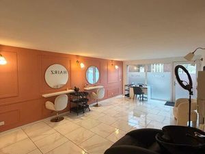 Local commercial neuf avec vitrine