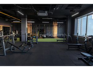 Vente locaux professionnels 300 m² à Oyonnax (01100)  250 000 €