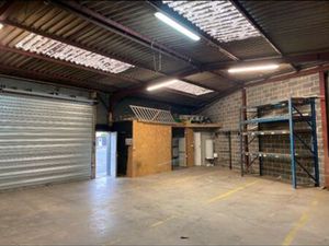 Entrepot hangar local de stockage à Phalempin