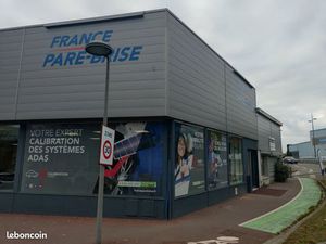 À VENDRE : LOCAL COMMERCIAL de 195 m2