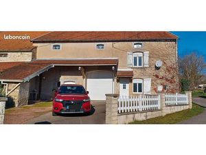 Corps de ferme à Charmes-Saint-Valbert (70120) Habitable de suite avec très beau potentiel