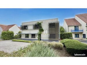 Bureaux 302 m² Ardres